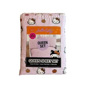 Hello Kitty Pink Queen Sheet Set